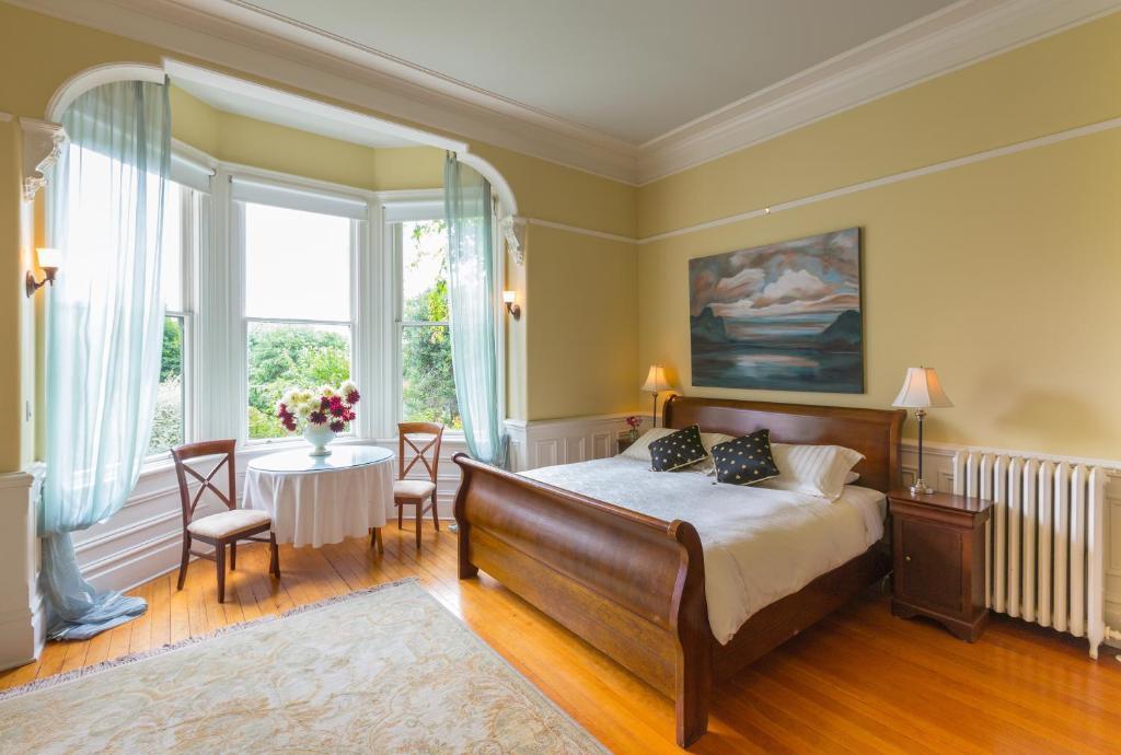 ויקטוריה Fairholme Manor Inn חדר תמונה