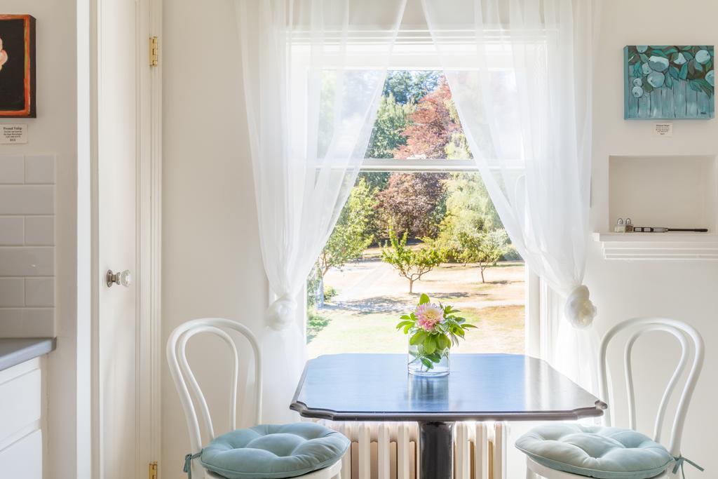 ויקטוריה Fairholme Manor Inn מראה חיצוני תמונה