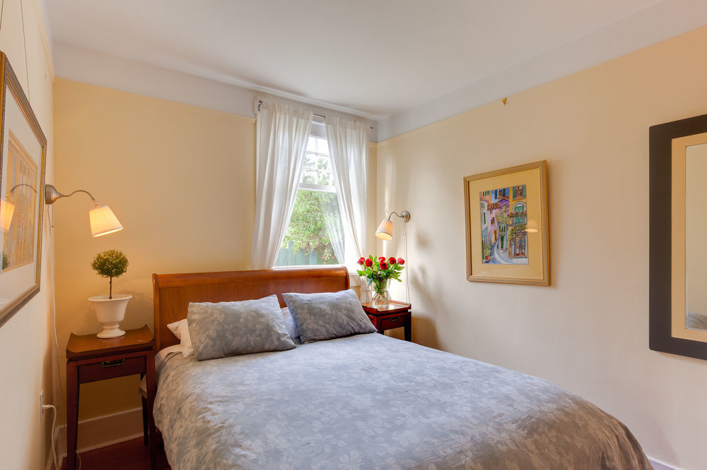 ויקטוריה Fairholme Manor Inn מראה חיצוני תמונה