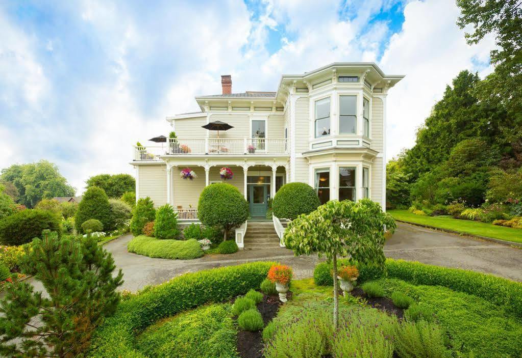 ויקטוריה Fairholme Manor Inn מראה חיצוני תמונה